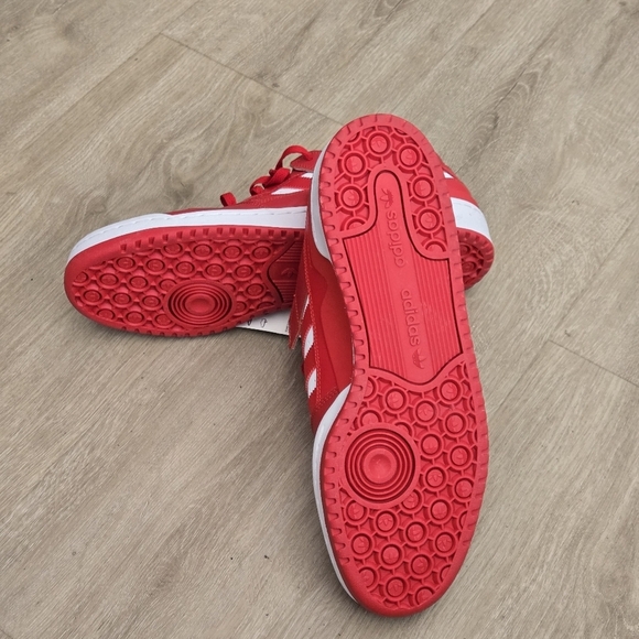 NWT Adidas Originals Men\'s Forum Low Basketball Sneaker Red Cloud White Size 12 main image 5
